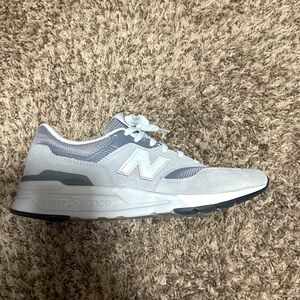 New balance997 size 10.5 🔥 CM997HCA  Grey Silver Sneakers